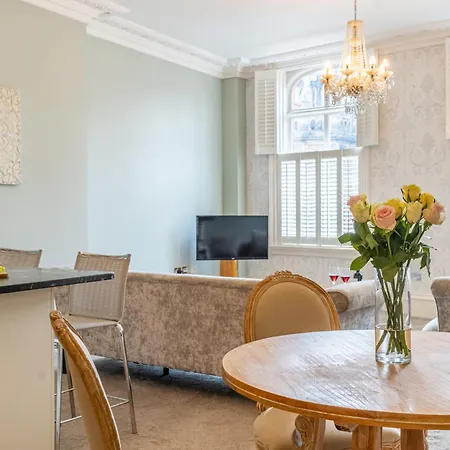 Clifford St - 5 * York